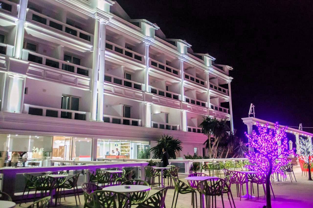 Santa Quaranta Premium Resort